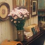☾. La Clandestine Galerie.