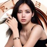 LOVELY LISA