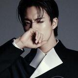 About the life of a young man who is able to dominate everything easily because of his looks.