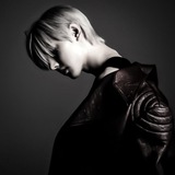 Manfulith : ─── Like a lone wolf, the man roams the vast expanse of his dreams .. ⎸“鲜感”
