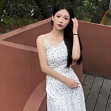 依依