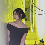 Minzhu.