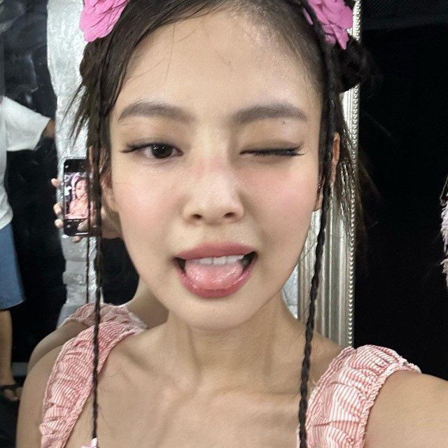 Jennie. ♡