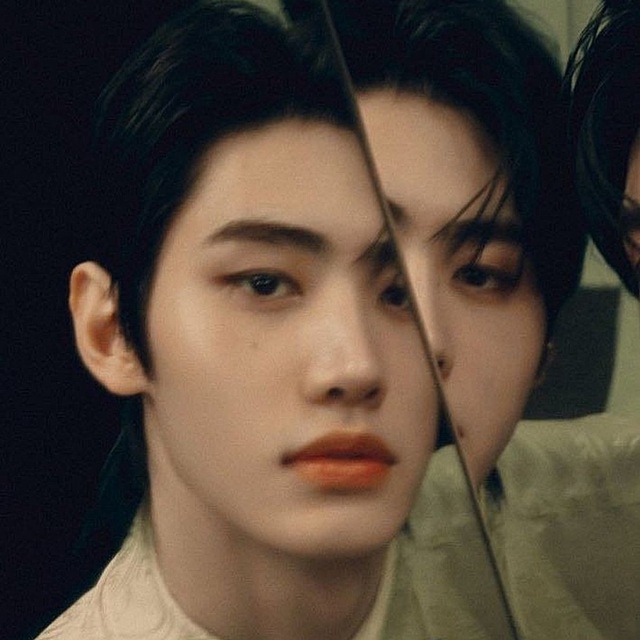 Sunghoon.