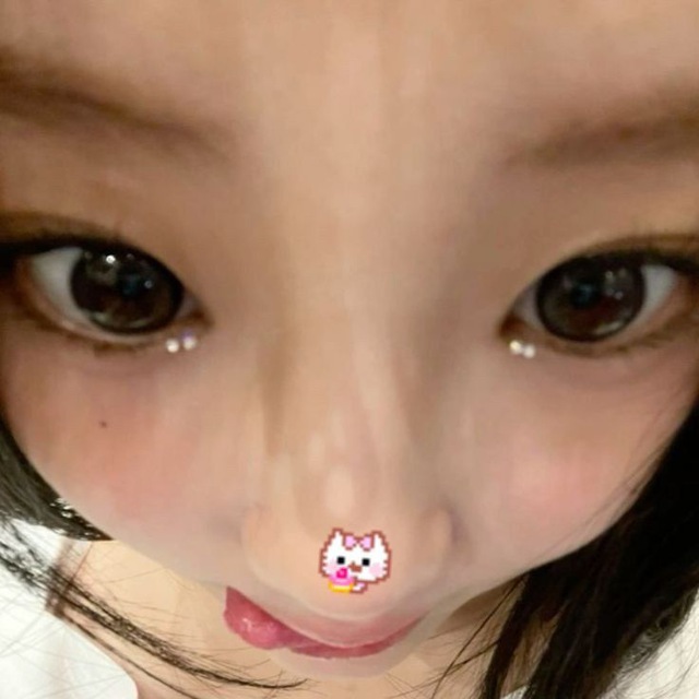 miy miy >__% ️