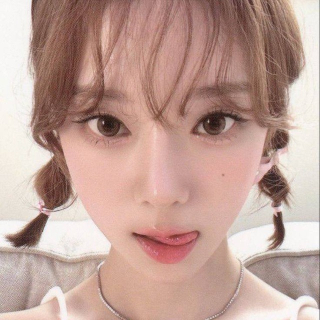 Jungwoo Gf, Tata