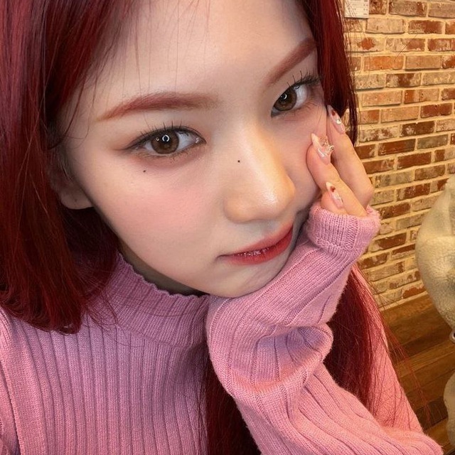 Johnny's Gf
