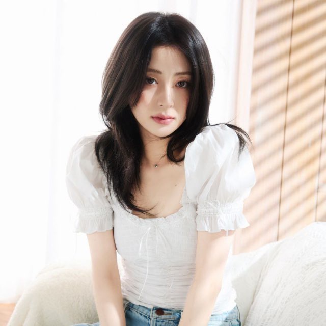 Huh Yunjin