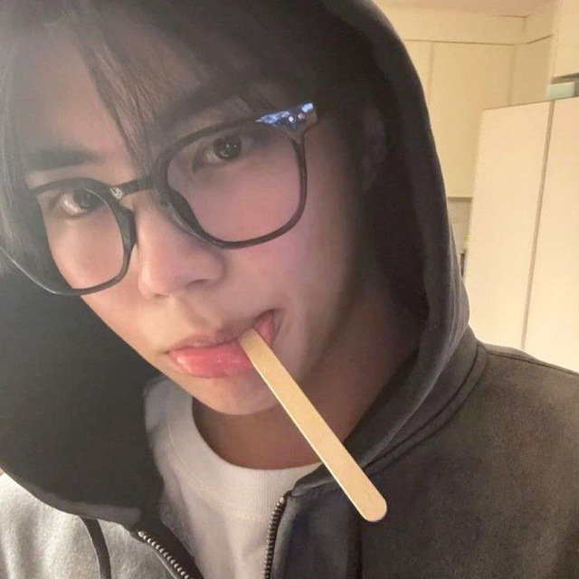GUNWOOK.