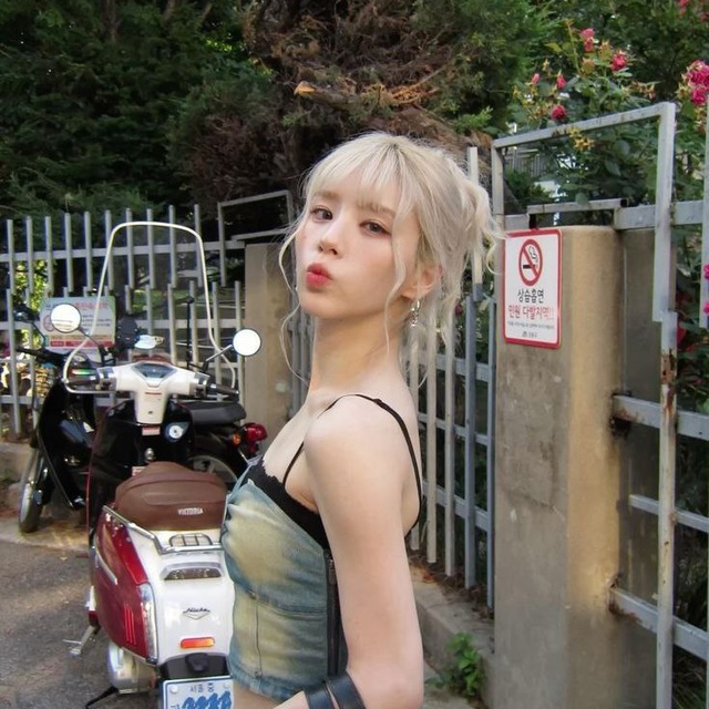 Eloise , snack property !!