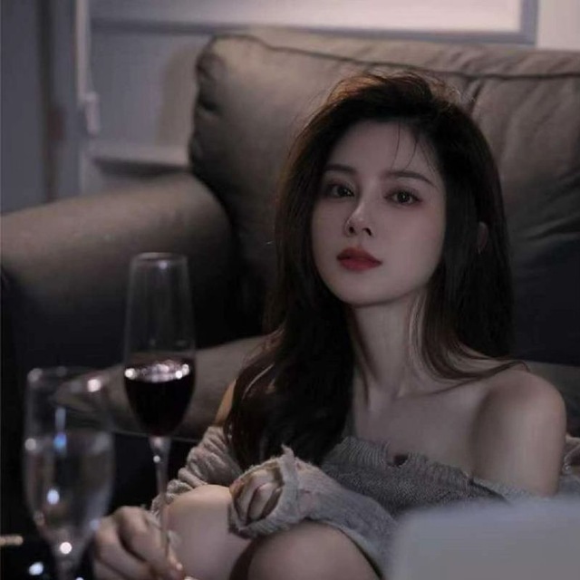 露玲的传话筒