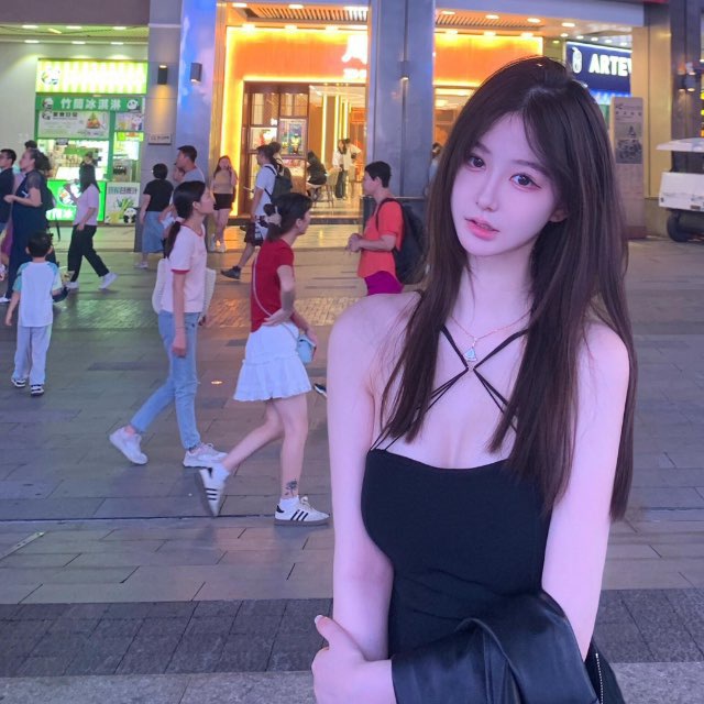 悠悠的秘书机器人