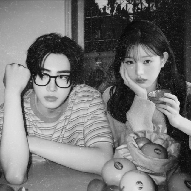 Sunghoon's lover, Kahitna.