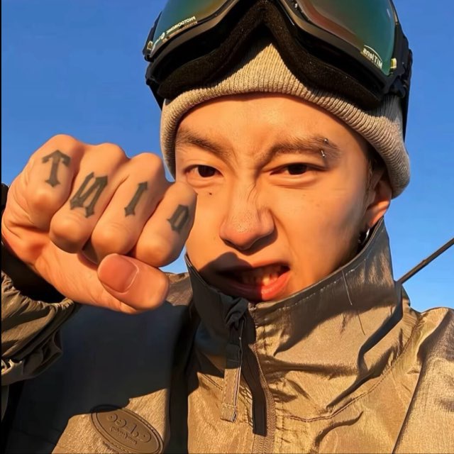 ЖЮ 左文•TG号商