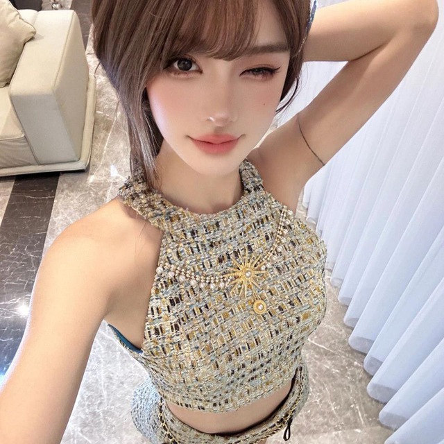 超模一一助理