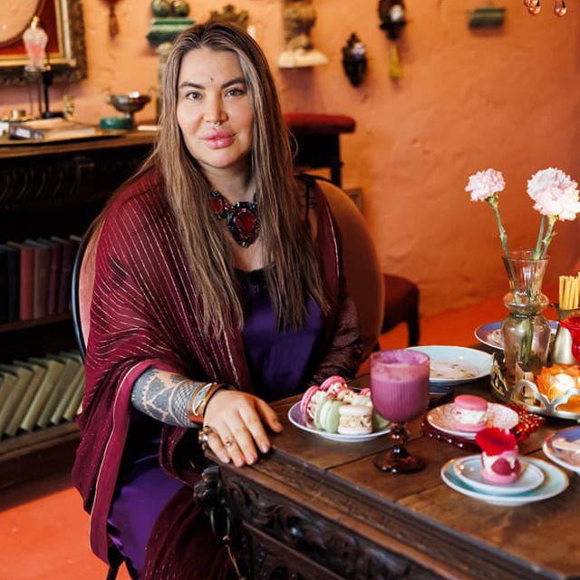 Закрытый клуб Рады Русских