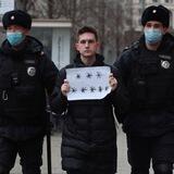 Бот канала «Хуй войне!»