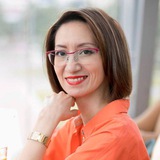 Елена Петрова