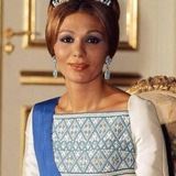 آپلودر ملکه فرح