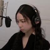 minjeong helps