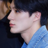 jeno's gf
