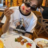 Nom nom