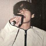 taehyung.