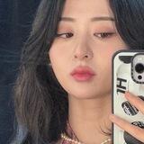 ⋆ · hayleen ❦︎