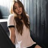 Mademoiselle, Je.
