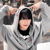 𝐇aechan's.