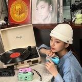 Prettiest Hwang, Adèna.