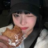 Hong Eunchae.