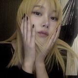 Mark's gf
