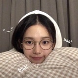 @___@
