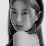 YUNJIN.