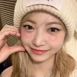 eunchae's assistant.
