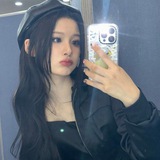 A. 💋