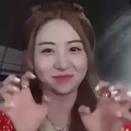 LeSserafimHuhYunjin