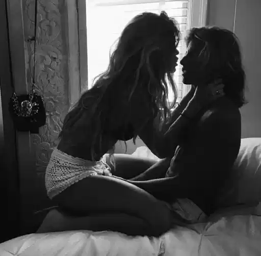 erotica_b_w